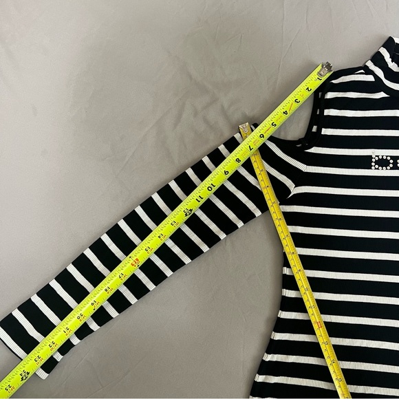 BeBe Logo Black and White striped Cold Shoulder Mock Neck Top long sleeves SZ M - Picture 10 of 11
